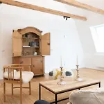 Mintgraz - 2 Bedroom Penthouse Apartament Graz