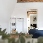 Mintgraz - 2 Bedroom Penthouse Apartament