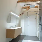 Mintgraz - 2 Bedroom Penthouse *